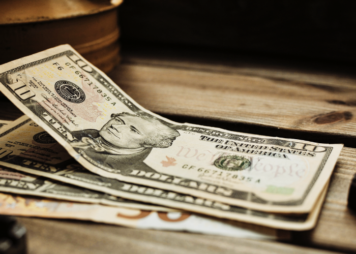 Tipping is a way to show your appreciate if you received exception butler service. 